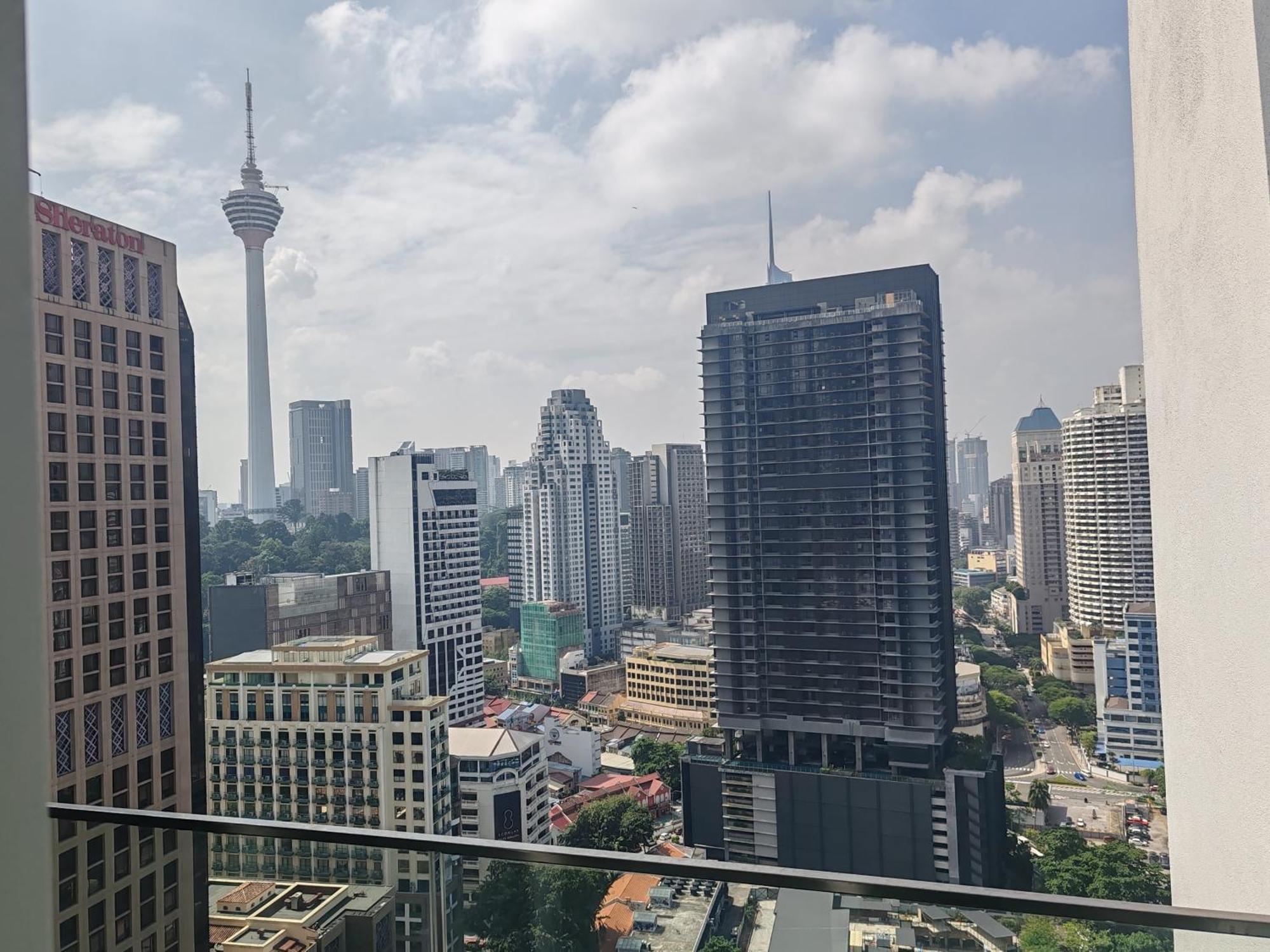 Quill Klcc By Ezhome Apartment